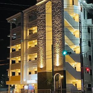 Hotel Y'Rise To 浦添市 Exterior photo