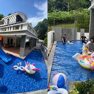 25Pax 4Br Villa With Kids Swimming Pool Ktv Pool Table Near Spice Arena Penangバヤンレパス Exterior photo