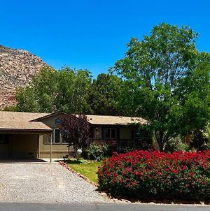 3 Bedroom With Stunning Red Rock Views! Walk To Trails!セドナ Exterior photo