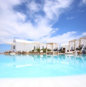 アストロ パレス ホテル ＆ スイーツ Santorini Island Exterior photo