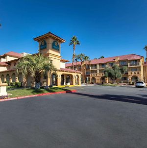 La Quinta Inn & Suites By Wyndham Las Vegas Airport N Conv. Exterior photo