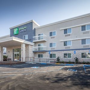 Holiday Inn Express Sunnyvale - Silicon Valley サニーベール Exterior photo