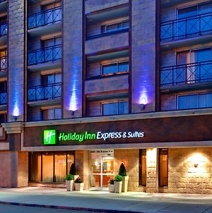 Holiday Inn Express Hotel & Suites カルガリー Exterior photo