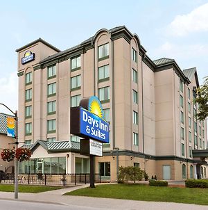 Days By Wyndham Niagara Falls Centre St. By The Falls ナイアガラ・フォールズ Exterior photo