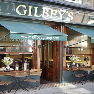 Gilbey'S Bar & Restaurant ウィンザー Exterior photo