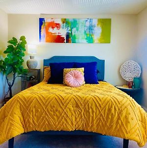 Cozy Short & Suite 4-Bedroom Stay- Minutes To City クインシー Exterior photo