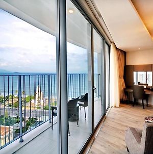 Cynix Luxury Apartment Seaview ニャチャン Exterior photo