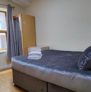 Liverpool City Centre Private Rooms Including Smart Tvs - With Shared Bathroom Exterior photo