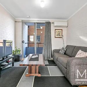 Lovely 1 Bedroom In The Heart Of Fremantle With Parking Exterior photo