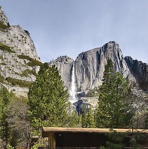 Yosemite Valley Lodge ヨセミテ・ビレッジ Exterior photo