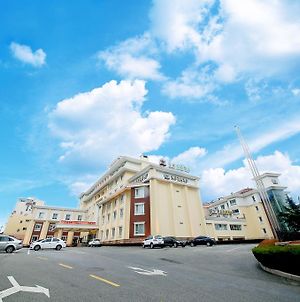 Century Mandarin Hotel 青島市 Exterior photo