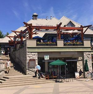 Whistler Village Centre By Elevate Vacations ウィスラー Exterior photo