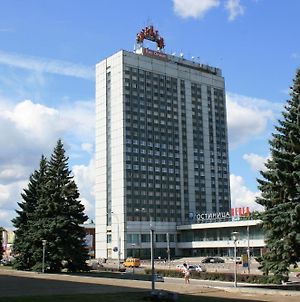 ホテル ヴェネッツ ウリヤノフスク Exterior photo