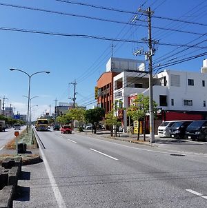 沖縄市コンドミニアム青い山脈アパートメント Exterior photo