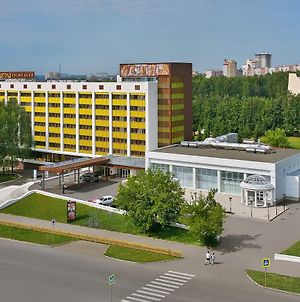 ホテル ビヤトカ キーロフ Exterior photo