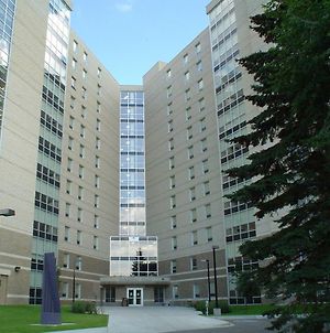 University Of Alberta - Accommodationエドモントン Exterior photo