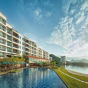Dayang Bay Serviced Apartment & Resort ランカウイ島 Exterior photo