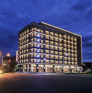 カイシェン スターライト ホテル T'ai-tung Exterior photo