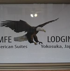 Cmfe Lodging American Suites Yokosuka Japan Interior photo