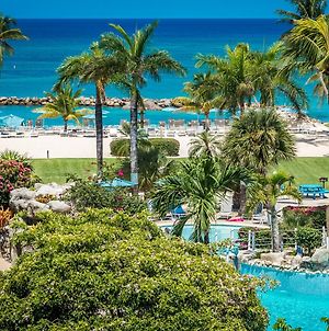 Margaritaville Beach Resort Grand Cayman Seven Mile Beach Exterior photo