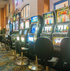 Clarion Hotel And Casino Near Las Vegas Strip ラスベガス Exterior photo
