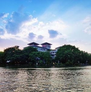 Ronghu Lake Hotel 桂林 Exterior photo