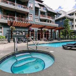Early Winter Special At Beautiful Whistler Village Alpenglow Studio Suite With Cozy Fireplace Cable Smarttv Wifi Pool Hot Tub Sauna Gym Gorgeous Mountain Views ウィスラー Exterior photo