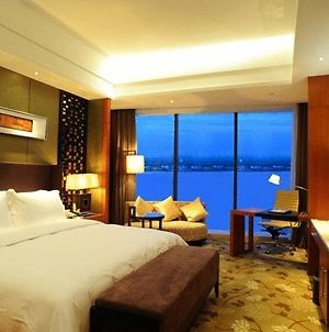Triumphal View Hotel 東莞市 Room photo