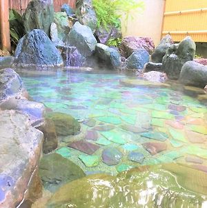 敷地内に源泉を持つホステル ケイズハウス箱根 – 箱根湯本温泉ホステル Exterior photo