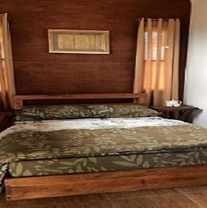 Lumban スペイシオ カリラヤ ベッド アンド ブレックファースト Bed & Breakfast Exterior photo