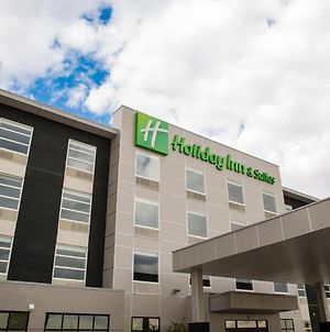 Holiday Inn & Suites Calgary South - Conference Ctr Exterior photo